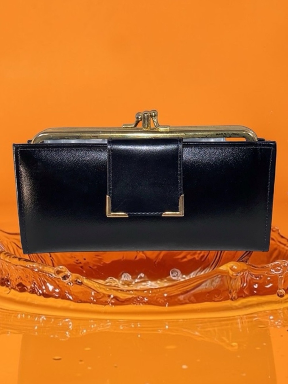 NWT Capri vintage wallet 💝